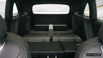Le matelas pour SUV de couleur Magic Rosé fait du camping une expérience parfaite sur un sol totalement nivelé.