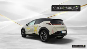 Ce matelas de coffre SPACEBED® de couleur beige s'adapte parfaitement aux dimensions intérieures pour vos activités de plein air.